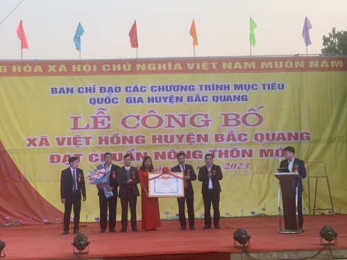 Việt Hồng đạt chuẩn nông thôn mới năm 2022