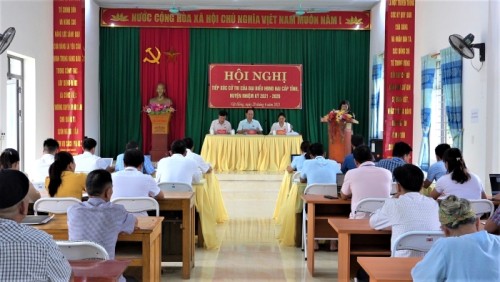 Tổ Đại biểu HĐND Tỉnh đợn vị huyện Bắc Quang tiếp xúc cử tri tại xã Việt Hồng và Đồng Yên