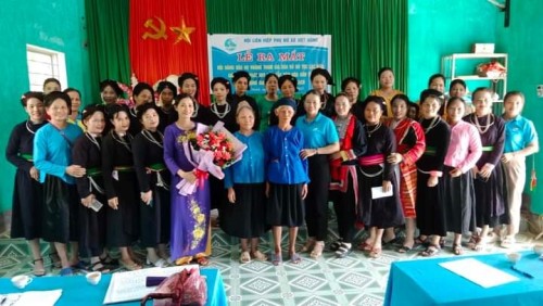 Hội LHPN xã Việt Hồng ra mắt xóa bỏ hủ tục lạc hậu, xây dựng gia đình 5 không, 3 sạch