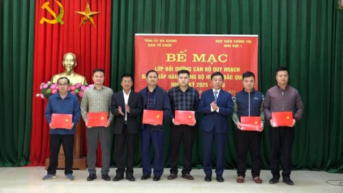 Bế mạc lớp bồi dưỡng cán bộ quy hoạch BCH Đảng bộ huyện Bắc Quang  nhiệm kỳ 2025-2030