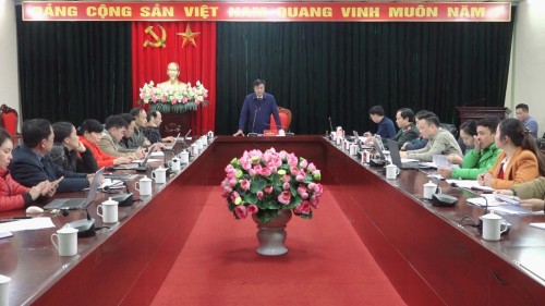 Chủ tịch UBND huyện Phùng Viết Vinh đối thoại với Giáo viên hợp đồng ngân sách huyện