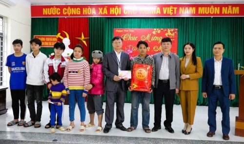 Phó Chủ tịch Thường trực UBND huyên Bắc Quang thăm và chúc tết Trung tâm Bảo trợ Xã hội tỉnh Hà Giang