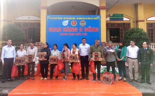 Thị trấn Việt Quang tổ chức gian hàng 0 đồng cho đoàn viên, hội viên dịp Tết nguyên đán
