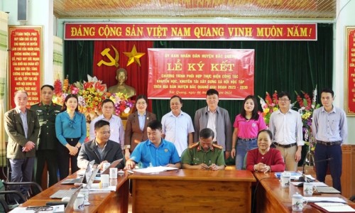 Huyện Bắc Quang ký kết chương trình phối hợp công tác khuyến học