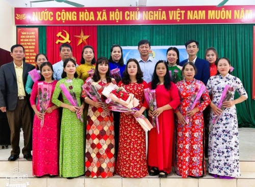 CĐCS xã Đông Thành hưởng ứng tuần lễ áo dài