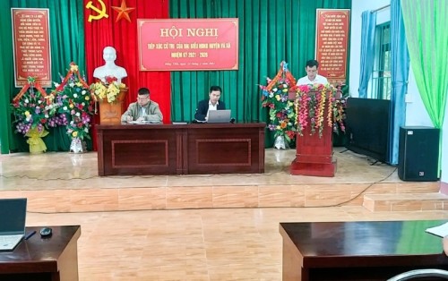Tổ địa biểu HĐND huyện tiếp xúc cử tri tại xã Đồng Tiến