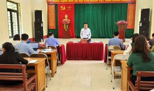 Phó Chủ tịch UBND huyện Nguyễn Đàm Thuyên kiểm tra tình hình triển khai nhiệm vụ phát triển kinh tế - xã hội tại xã Đông Thành