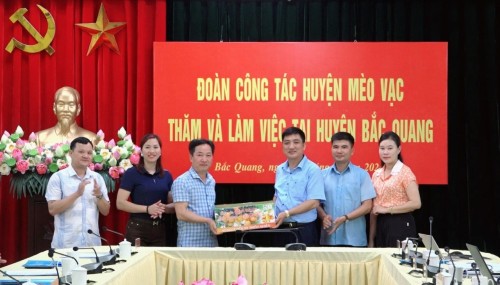 Đoàn công tác huyện Mèo Vạc thăm quan, học tập kinh nghiệm tại huyện Bắc Quang