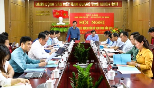 Đoàn công tác số 7 của BTV Tỉnh ủy làm việc với BTV Huyện ủy Bắc Quang