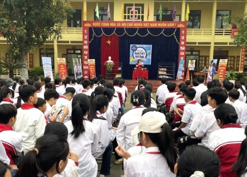 Huyện Bắc Quang tổ chức ngày hội đọc sách tại Trường Trung học cơ sở Đồng Yện