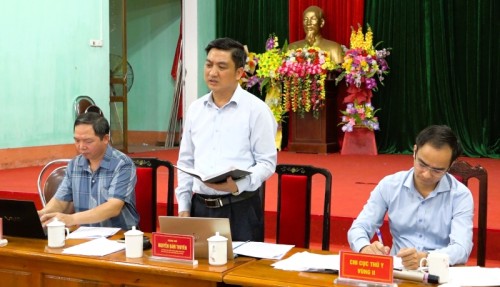 Phó Chủ tịch UBND huyện Nguyễn Đàm Thuyên phát biểu tại buổi làm việc