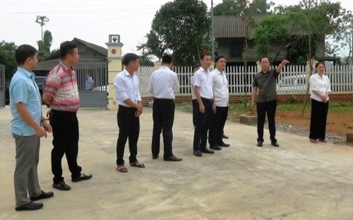 Bí thư Huyện ủy Bắc Quang Hà Việt Hưng làm việc tại xã Tân Thành