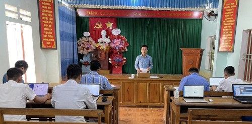 Thường trực Huyện ủy Bắc Quang làm việc tại xã Tân Lập