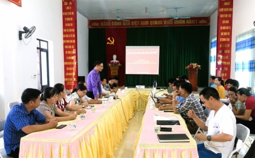 Xã Hữu Sản trao đổi, học tập kinh nghiệm xây dựng nông thôn mới tại xã Việt Hồng