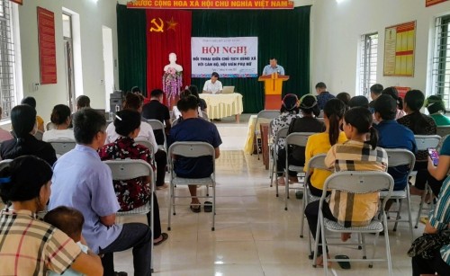 Chủ tịch UBND xã Tân Thành đối thoại trực tiếp với các bộ hội viên Phụ nữ