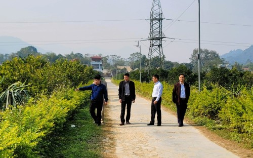 Hội đồng thầm định NTM tỉnh thẩm định các tiêu chí XD NTM tại xã Đồng Thành