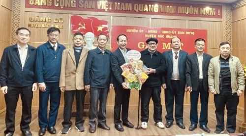 Huyện ủy Bắc Quang gặp mặt các đồng chí nguyên là lãnh đạo huyện qua các thời kỳ