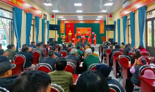 Xã Tân Quang tổ chức Chương trình gặp mặt, tặng quà, chúc tết 2024
