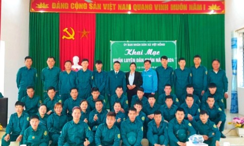 Xã Việt Hồng khai mạc huấn luyện lực lượng dân quân năm 2024