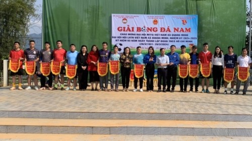Giải bóng đá 7 người xã Quang Minh