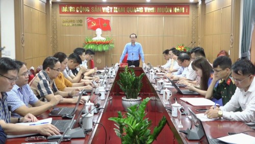 Thường trực Huyện ủy Bắc Quang nghe UBND huyện báo cáo tiến độ, công tác cưỡng chế giải phóng mặt bằng thực hiện Dự án tuyến đường Cao tốc Tuyên Quang - Hà Giang (giai đoạn I).