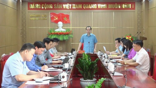 Bí thư Huyện uỷ, chủ tịch HĐND huyện kết luận