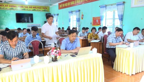 Chủ tịch UBND huyện Bắc Quang Phùng Viết Vinh kiểm tra các Chương trình MTQG tại xã Đức Xuân