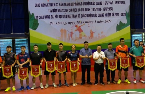Bắc Quang tổ chức giải cầu lông năm 2024