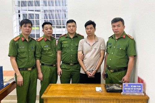Bắt giữ đối tượng trộm cắp tại thị trấn Việt Quang
