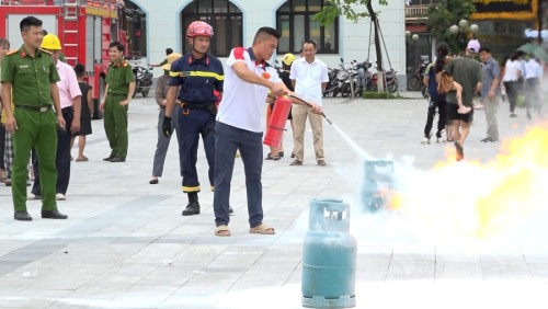 Bắc Quang: truyên truyền, trải nghiệm, thực hành chữa cháy và cứu nạn, cứu hộ