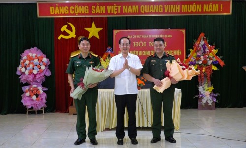 Hội nghị bàn giao nhiệm vụ chính trị viên BCH Quân sự huyện Bắc Quang